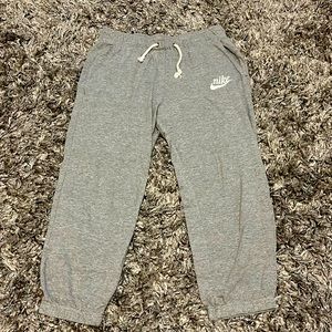 Nike - women’s capris sweatpants